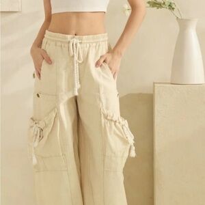 #182 Oli & Hali Cream Cargo Pants